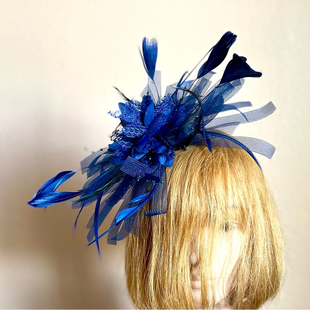 Elegant Blue Fascinator